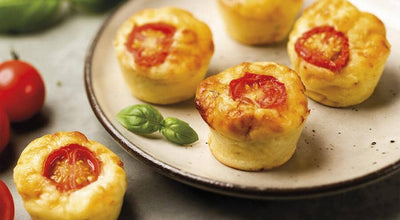 Mini-muffins comté, tomates et basilic